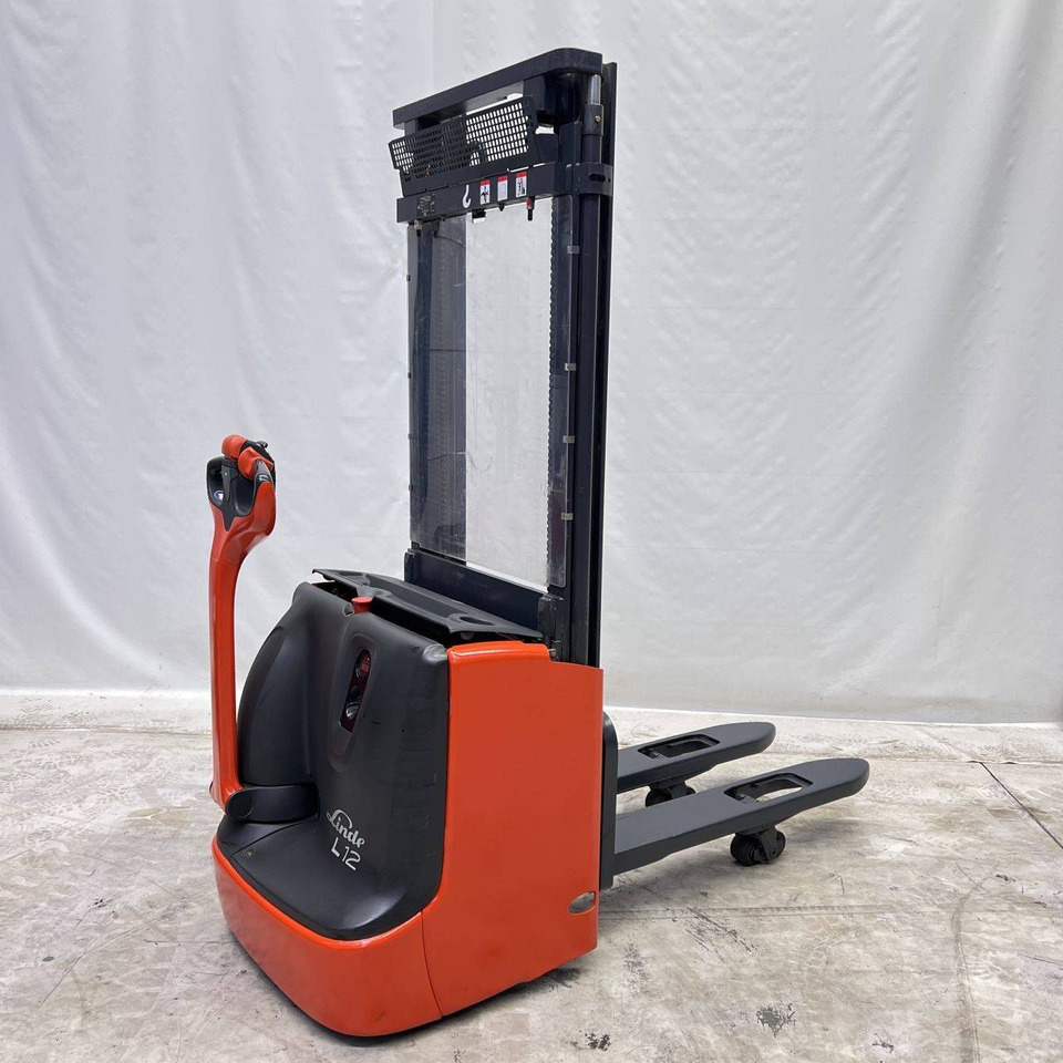 Linde L12i (1172) - Penumpuk: gambar 1 Linde L12i (1172) - Penumpuk: gambar 1