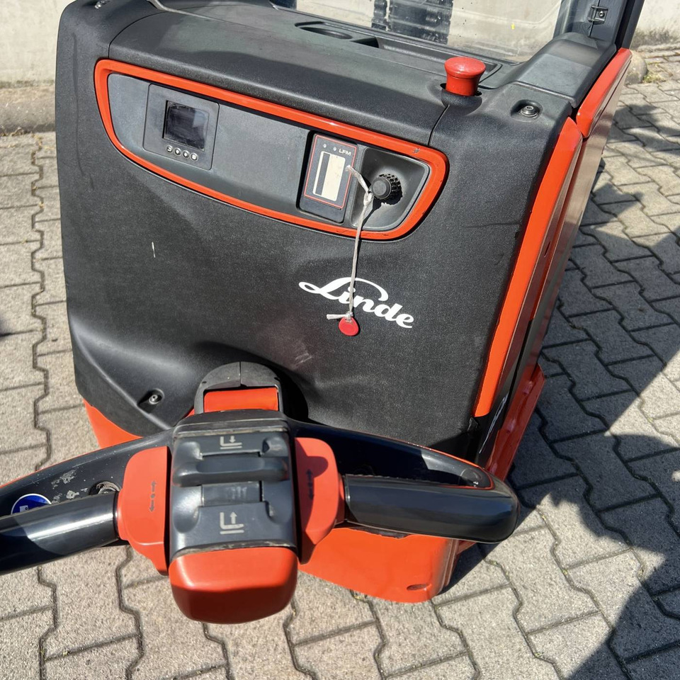 Linde L16 (1173) - Penumpuk: gambar 5 Linde L16 (1173) - Penumpuk: gambar 5