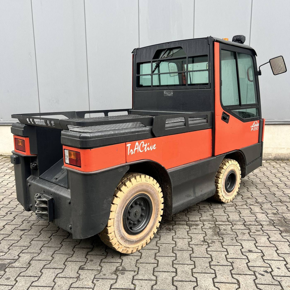 Linde P250 LWB (127) - Traktor derek: gambar 2 Linde P250 LWB (127) - Traktor derek: gambar 2