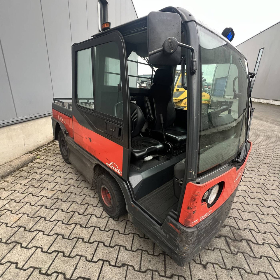 Linde P250 SWB (127) - Traktor derek: gambar 2 Linde P250 SWB (127) - Traktor derek: gambar 2