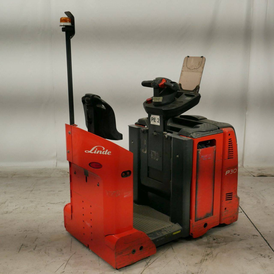 Linde P30C (1190) - Traktor derek: gambar 2 Linde P30C (1190) - Traktor derek: gambar 2