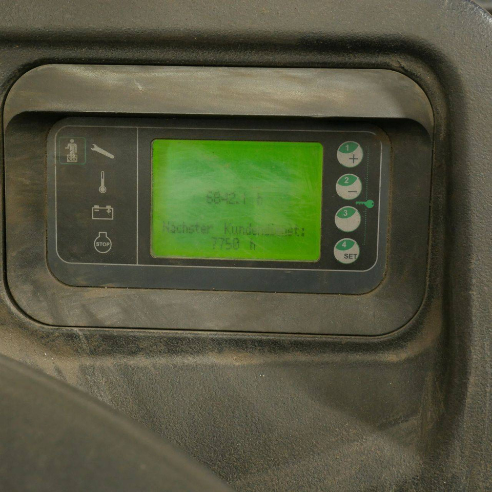 Linde P50C (1190) - Traktor derek: gambar 5 Linde P50C (1190) - Traktor derek: gambar 5