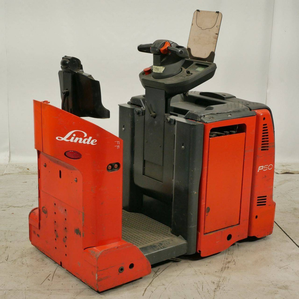 Linde P50C (1190) - Traktor derek: gambar 2 Linde P50C (1190) - Traktor derek: gambar 2