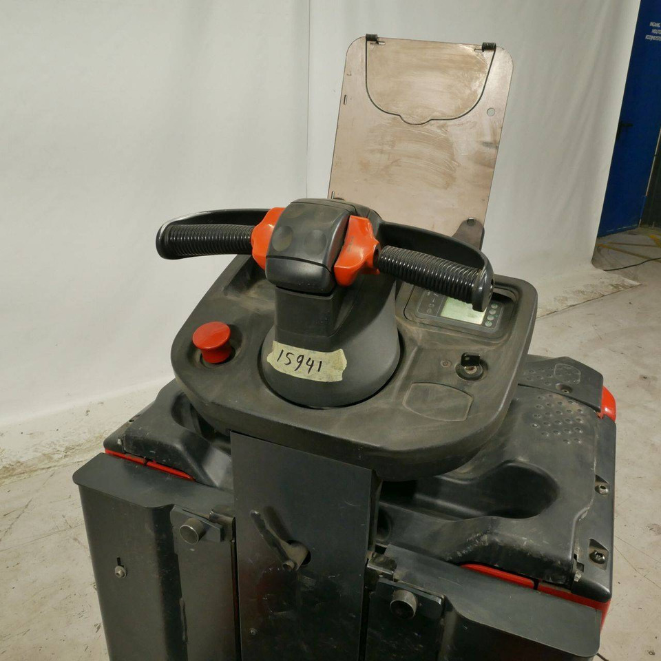Linde P50C (1190) - Traktor derek: gambar 4 Linde P50C (1190) - Traktor derek: gambar 4