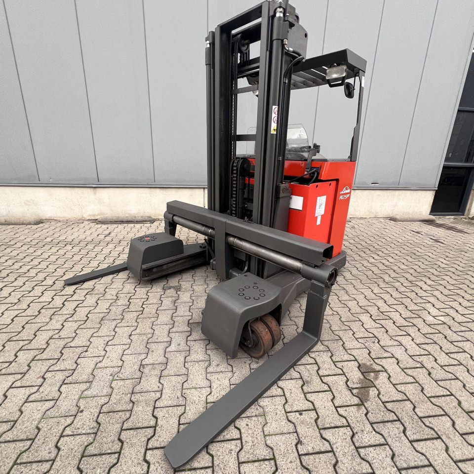 Linde R25F - Loader empat arah: gambar 4 Linde R25F - Loader empat arah: gambar 4