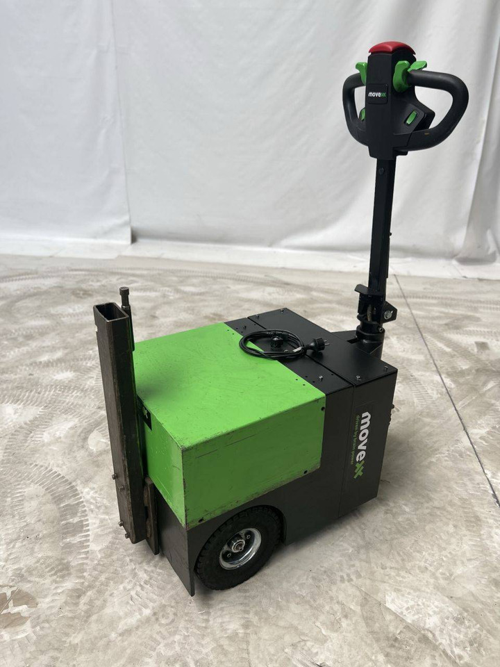 Movexx T3500 - Traktor derek: gambar 2 Movexx T3500 - Traktor derek: gambar 2