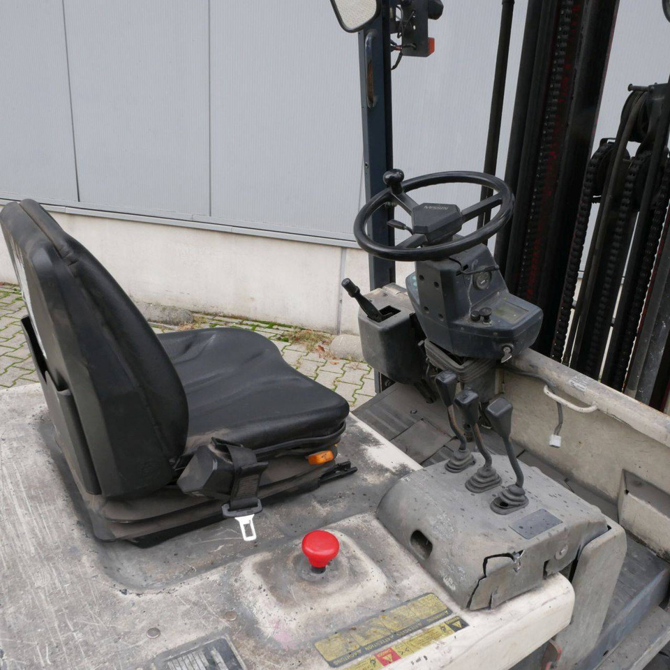 Nissan QX25 (Q02L25CU) - Forklift listrik: gambar 5 Nissan QX25 (Q02L25CU) - Forklift listrik: gambar 5