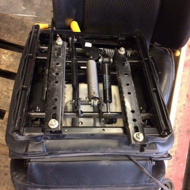 Seat for Linde Series 139/140 - Tempat duduk untuk Peralatan untuk menangani material: gambar 3 Seat for Linde Series 139/140 - Tempat duduk untuk Peralatan untuk menangani material: gambar 3