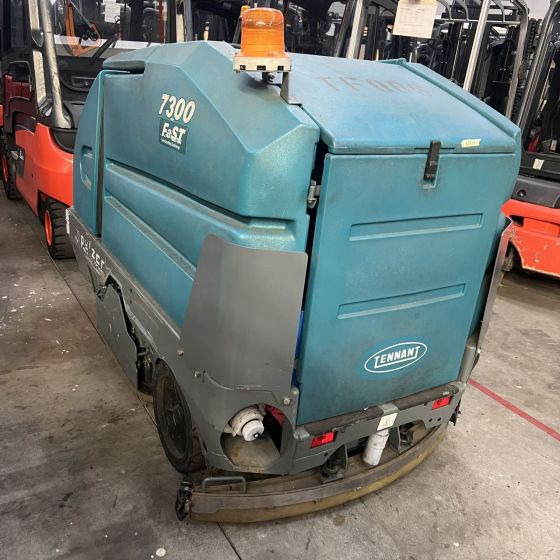 Tennant 7300 Fast - Pengering penggosok: gambar 1 Tennant 7300 Fast - Pengering penggosok: gambar 1