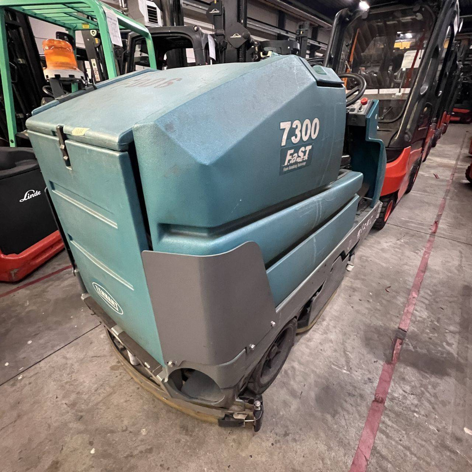 Tennant 7300 Fast - Pengering penggosok: gambar 2 Tennant 7300 Fast - Pengering penggosok: gambar 2