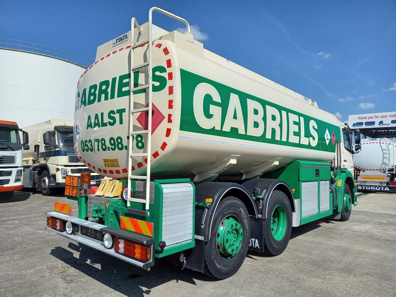 MERCEDES AXOR - Truk tangki: gambar 5 MERCEDES AXOR - Truk tangki: gambar 5