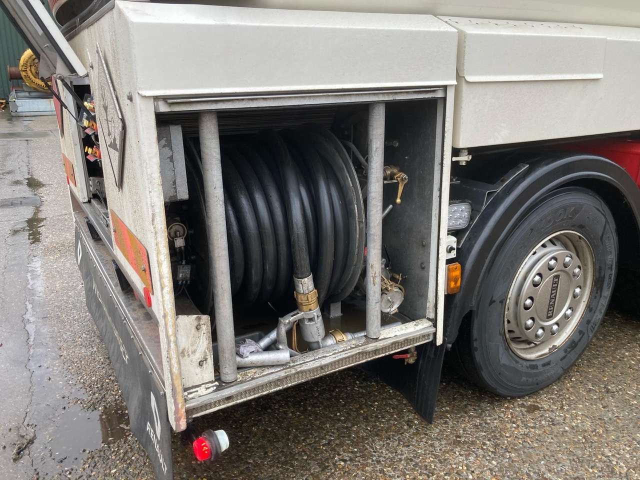 Truk tangki untuk pengangkutan bahan bakar RENAULT Lander: gambar 8