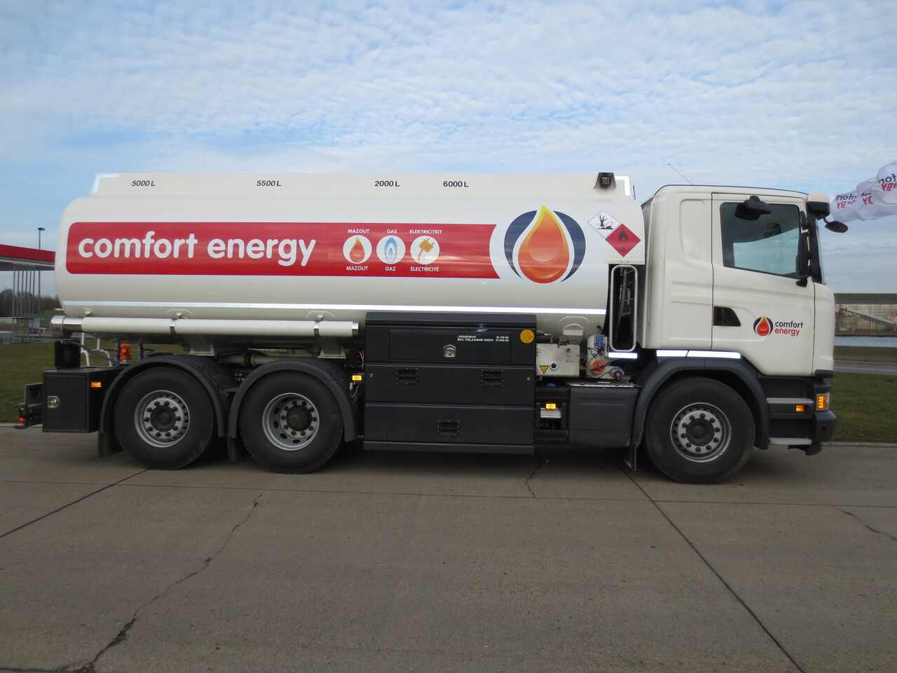 SCANIA G370 - Truk tangki: gambar 5 SCANIA G370 - Truk tangki: gambar 5