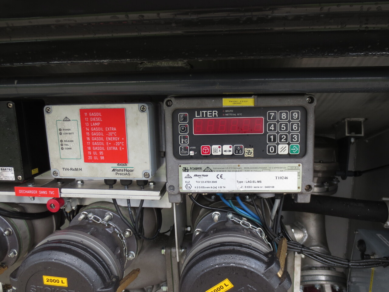 SCANIA G370 - Truk tangki: gambar 2 SCANIA G370 - Truk tangki: gambar 2