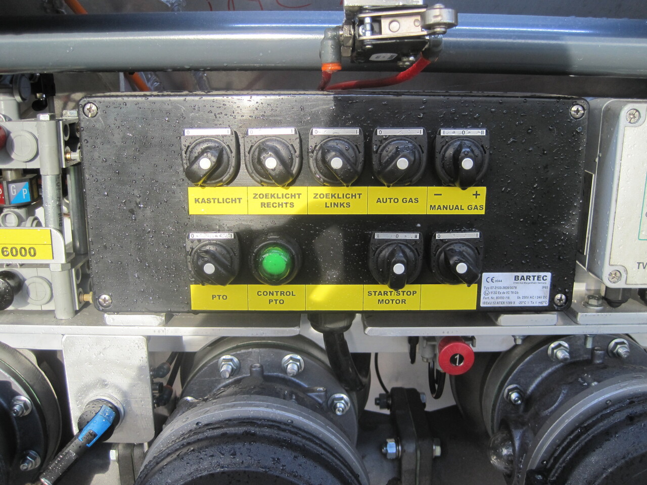 SCANIA G370 - Truk tangki: gambar 3 SCANIA G370 - Truk tangki: gambar 3