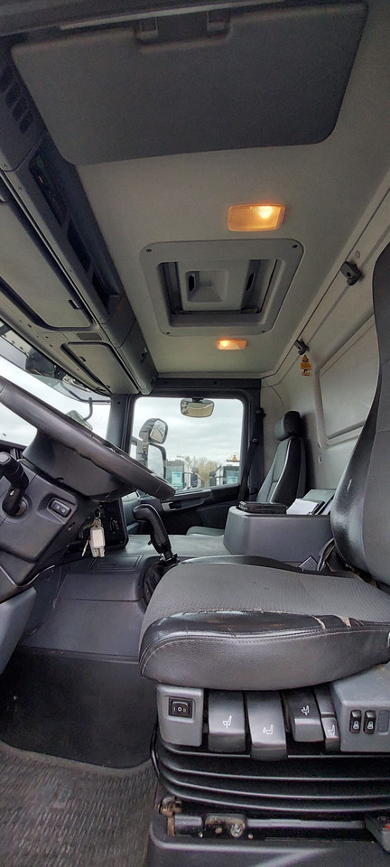 Truk tangki untuk pengangkutan bahan bakar SCANIA P320/P360 (lot of 3): gambar 41 Truk tangki untuk pengangkutan bahan bakar SCANIA P320/P360 (lot of 3): gambar 41