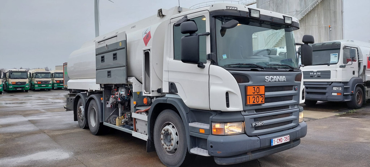 Truk tangki untuk pengangkutan bahan bakar SCANIA P320/P360 (lot of 3): gambar 18 Truk tangki untuk pengangkutan bahan bakar SCANIA P320/P360 (lot of 3): gambar 18