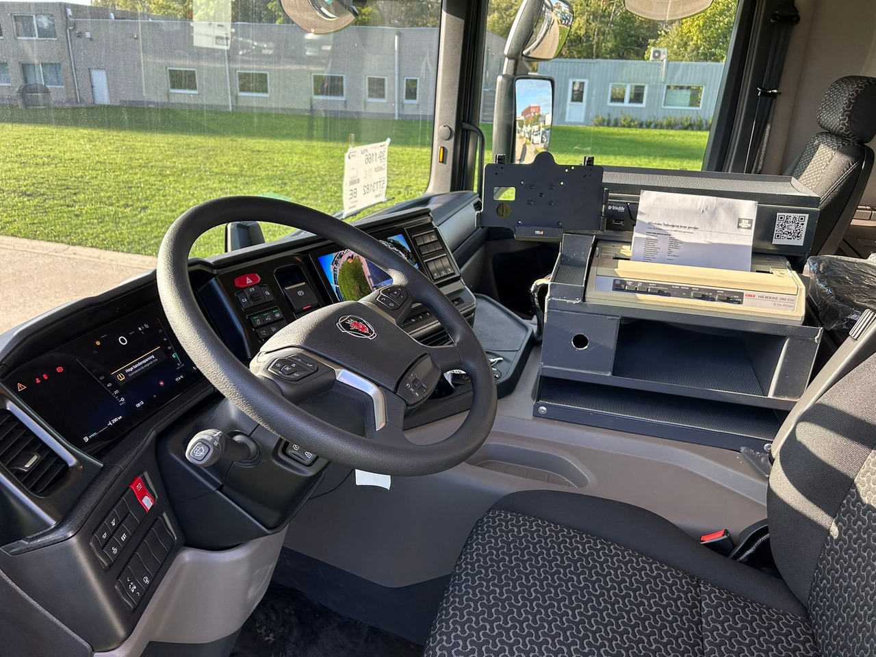 SCANIA P370 - Truk tangki: gambar 3 SCANIA P370 - Truk tangki: gambar 3