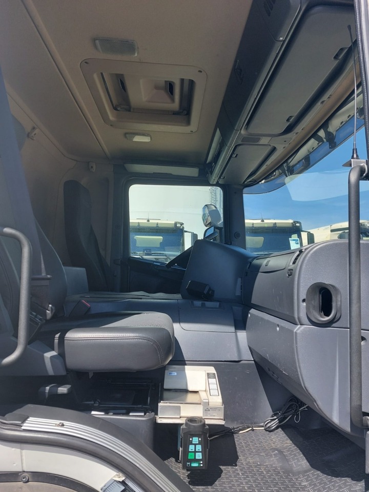 SCANIA PRT - Truk tangki: gambar 3 SCANIA PRT - Truk tangki: gambar 3