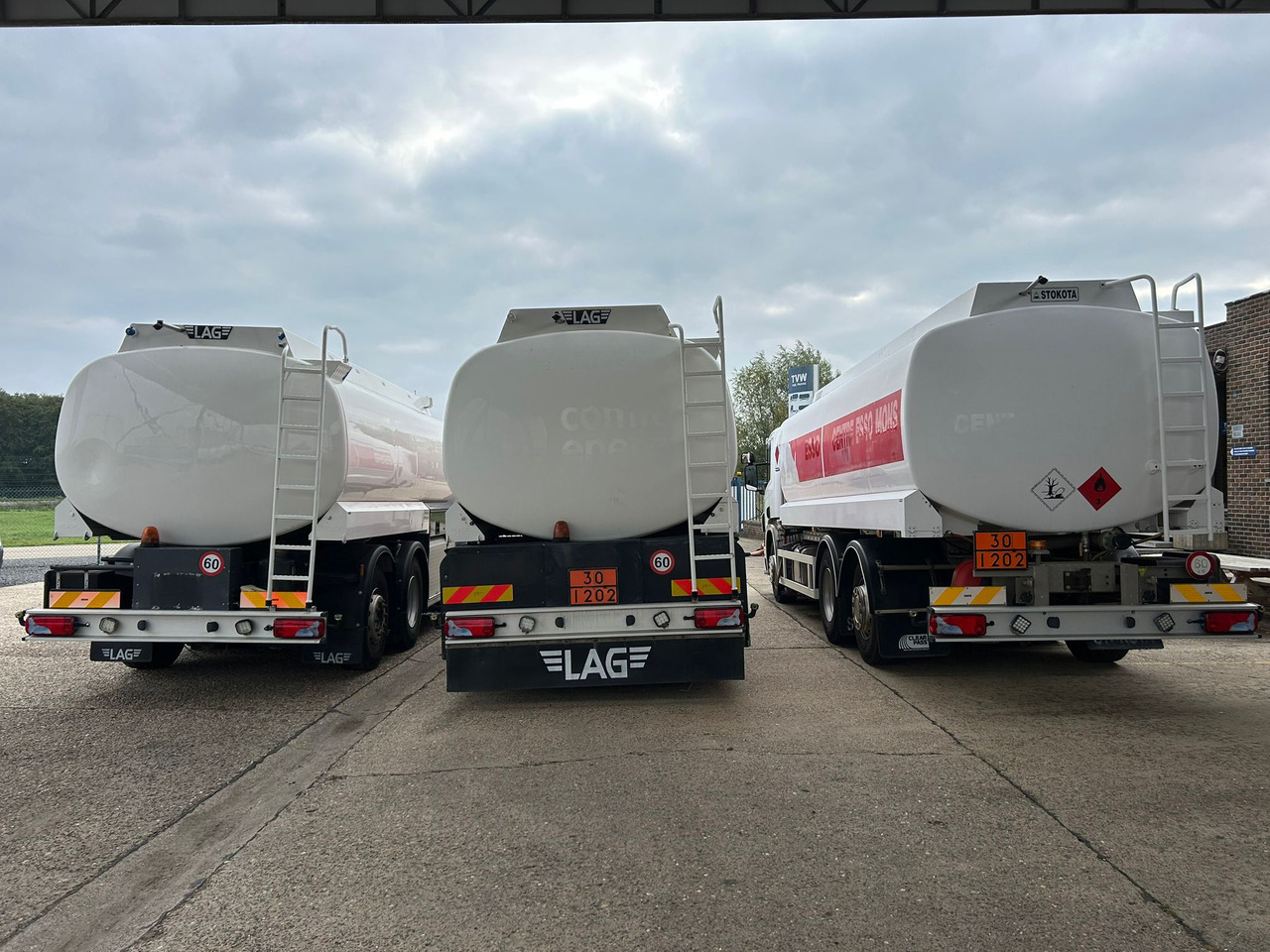 SCANIA PRT, P310, P380 (lot of 3) - Truk tangki: gambar 5 SCANIA PRT, P310, P380 (lot of 3) - Truk tangki: gambar 5