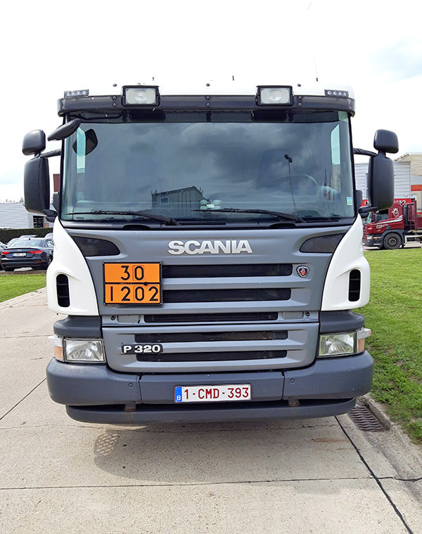 Scania P320 - Truk tangki: gambar 3 Scania P320 - Truk tangki: gambar 3