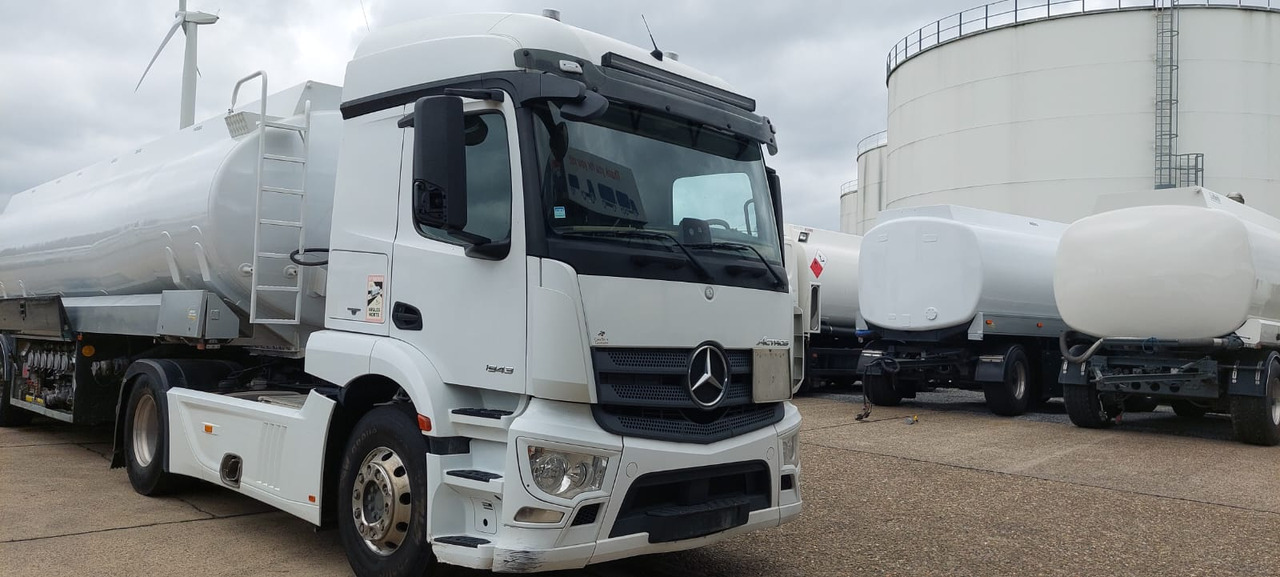 MERCEDES Actros - Tractor head: gambar 3 MERCEDES Actros - Tractor head: gambar 3