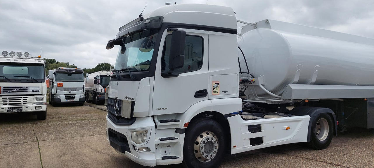 MERCEDES Actros - Tractor head: gambar 1 MERCEDES Actros - Tractor head: gambar 1