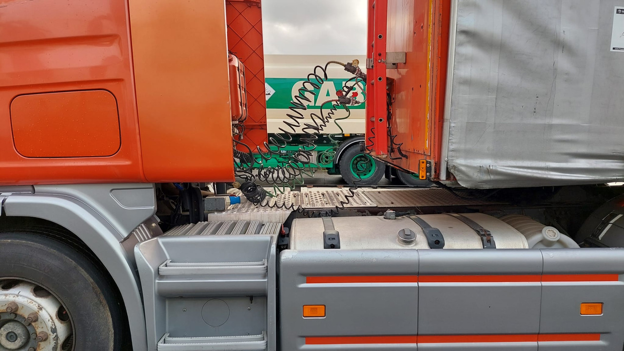 SCANIA - Tractor head: gambar 2 SCANIA - Tractor head: gambar 2