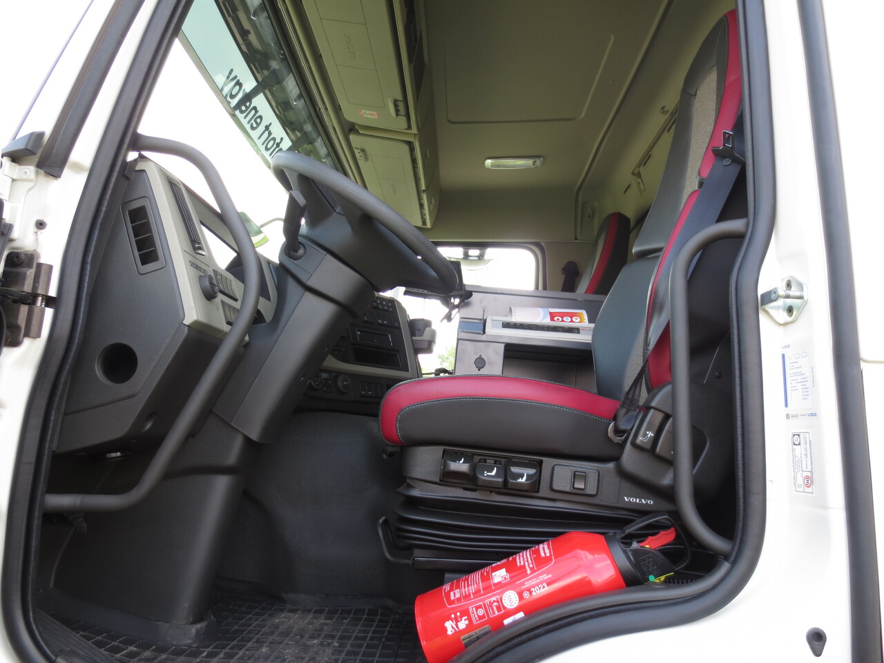 Interior photo 1: Leasing VOLVO FM VOLVO FM