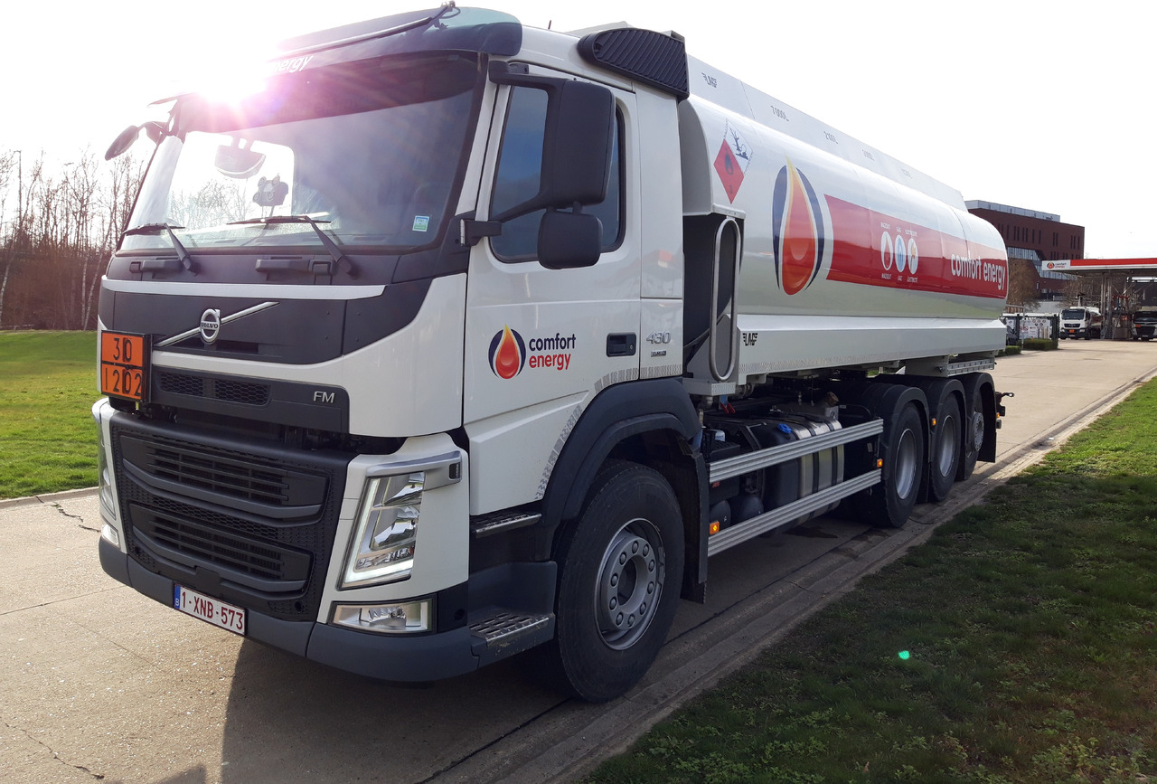 VOLVO FM - Truk tangki: gambar 1 VOLVO FM - Truk tangki: gambar 1