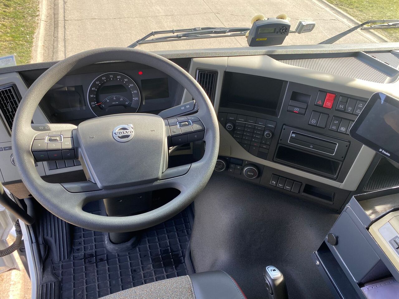 VOLVO FM430HP - Truk tangki: gambar 4 VOLVO FM430HP - Truk tangki: gambar 4