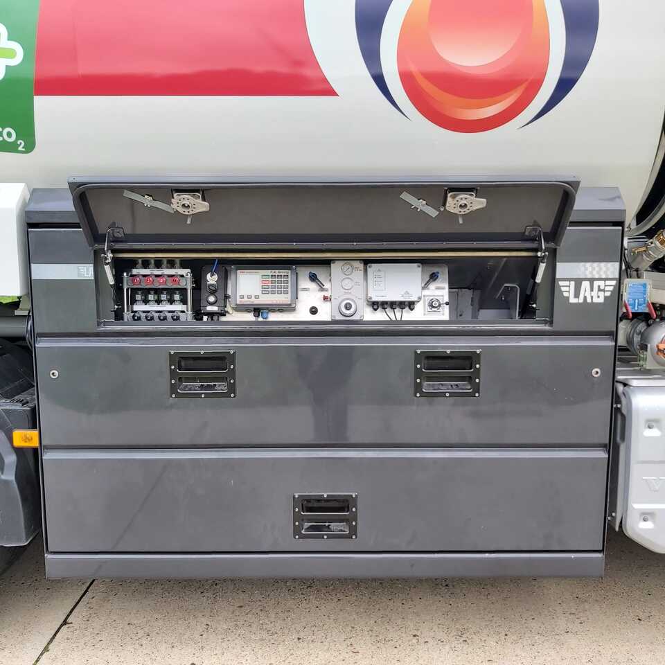 VOLVO FM430HP - Truk tangki: gambar 2 VOLVO FM430HP - Truk tangki: gambar 2