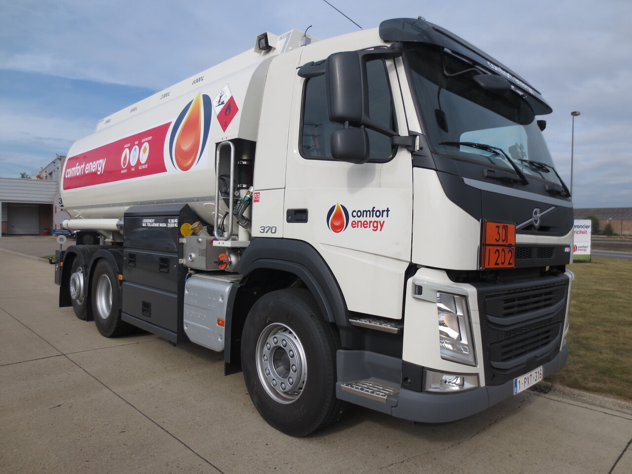 Truk tangki Volvo FM: gambar 8