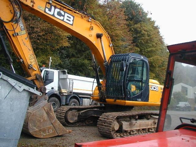 JCB JS220LCT4 JCB JS220LCT4 - Ekskavator perayap: gambar 3 JCB JS220LCT4 JCB JS220LCT4 - Ekskavator perayap: gambar 3