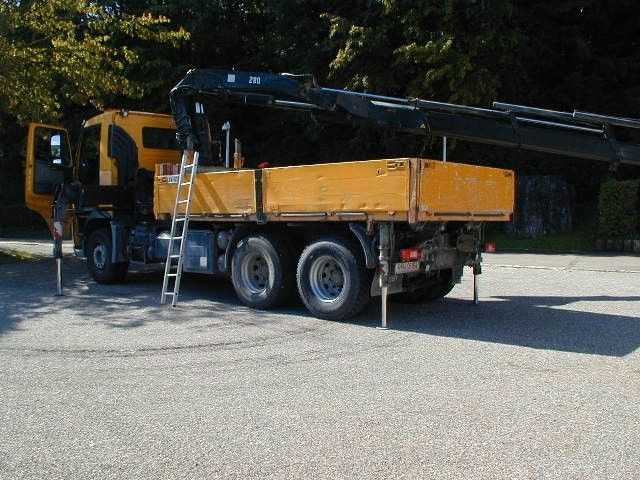 Volvo FH 12 6x4 Volvo FH 12 6x4 - Truk flatbed, Truk derek: gambar 2 Volvo FH 12 6x4 Volvo FH 12 6x4 - Truk flatbed, Truk derek: gambar 2
