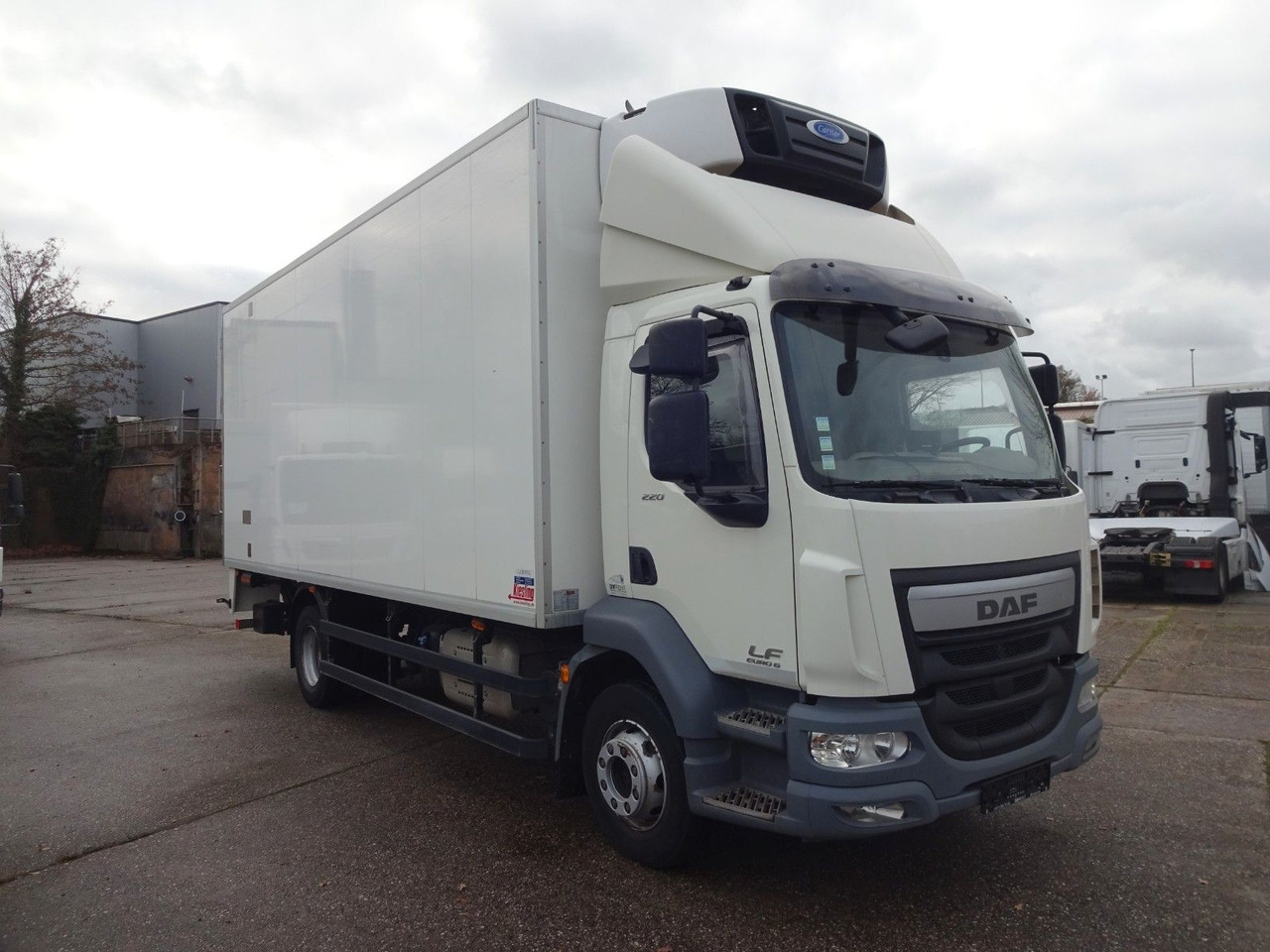 DAF LF 220, 16 T, LBW, Türen, Klima, Automat, Kamera - Truk berpendingin: gambar 1 DAF LF 220, 16 T, LBW, Türen, Klima, Automat, Kamera - Truk berpendingin: gambar 1