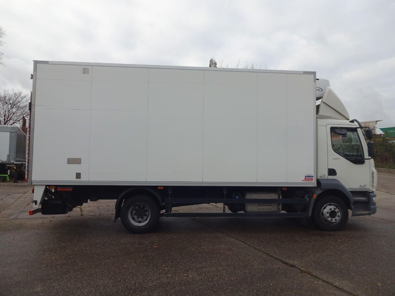 DAF LF 220, 16 T, LBW, Türen, Klima, Automat, Kamera - Truk berpendingin: gambar 3 DAF LF 220, 16 T, LBW, Türen, Klima, Automat, Kamera - Truk berpendingin: gambar 3