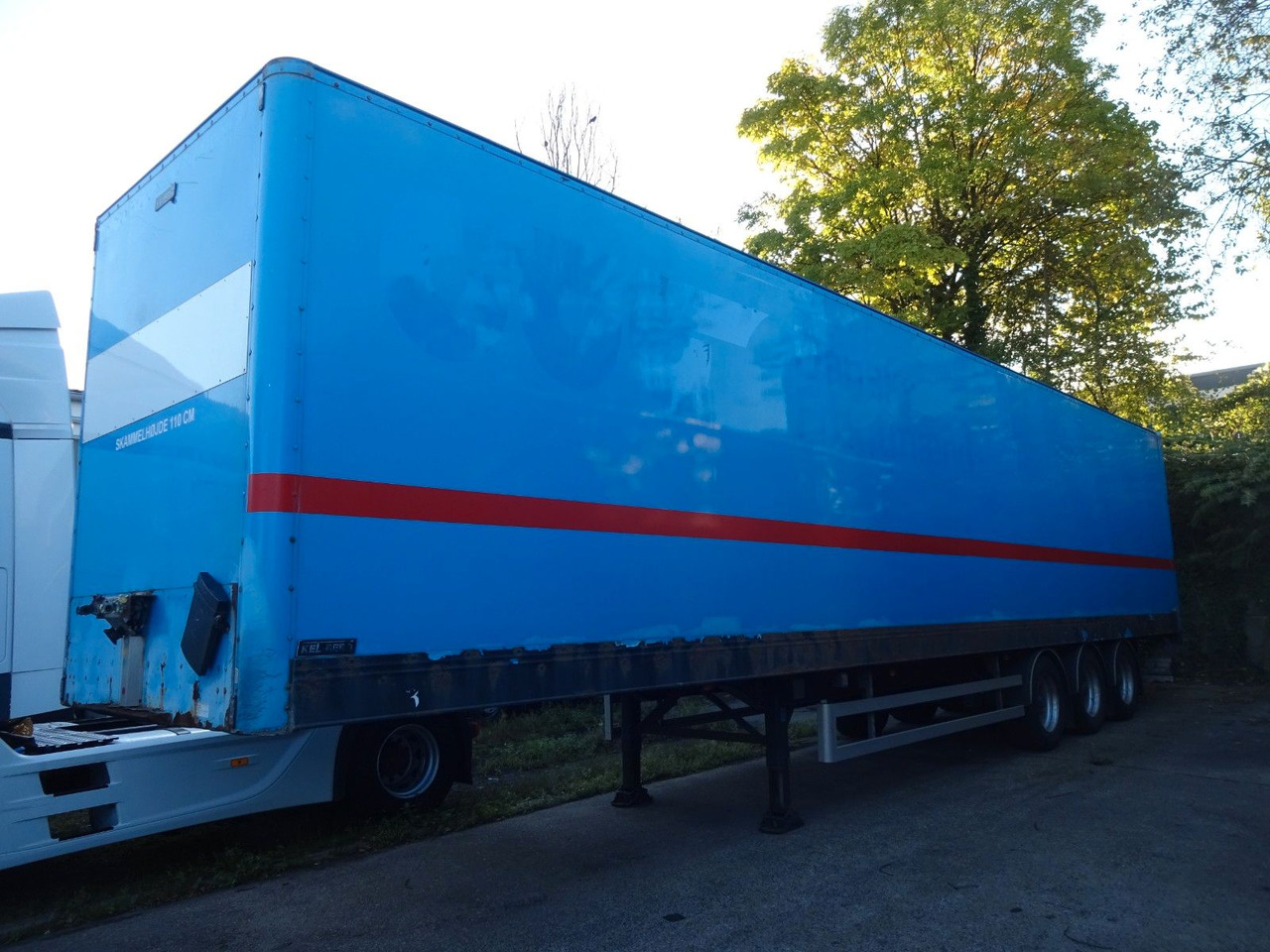Kel-Berg 3 x Koffer, Doppelstock mit Balken - Semi-trailer kotak tertutup: gambar 3 Kel-Berg 3 x Koffer, Doppelstock mit Balken - Semi-trailer kotak tertutup: gambar 3