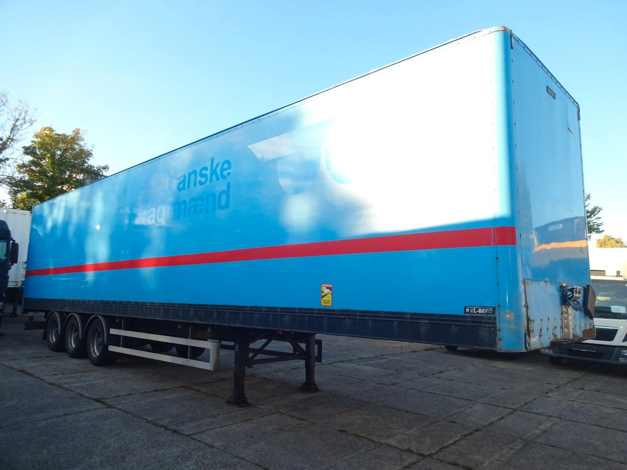 Kel-Berg 3 x Koffer, Doppelstock mit Balken - Semi-trailer kotak tertutup: gambar 1 Kel-Berg 3 x Koffer, Doppelstock mit Balken - Semi-trailer kotak tertutup: gambar 1