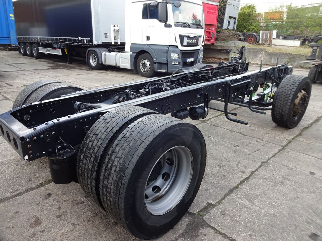 MAN TGX 18.480, Chassis mit Hinterachse, Bj-2016 - Bingkai/ Sasis untuk Truk: gambar 5 MAN TGX 18.480, Chassis mit Hinterachse, Bj-2016 - Bingkai/ Sasis untuk Truk: gambar 5