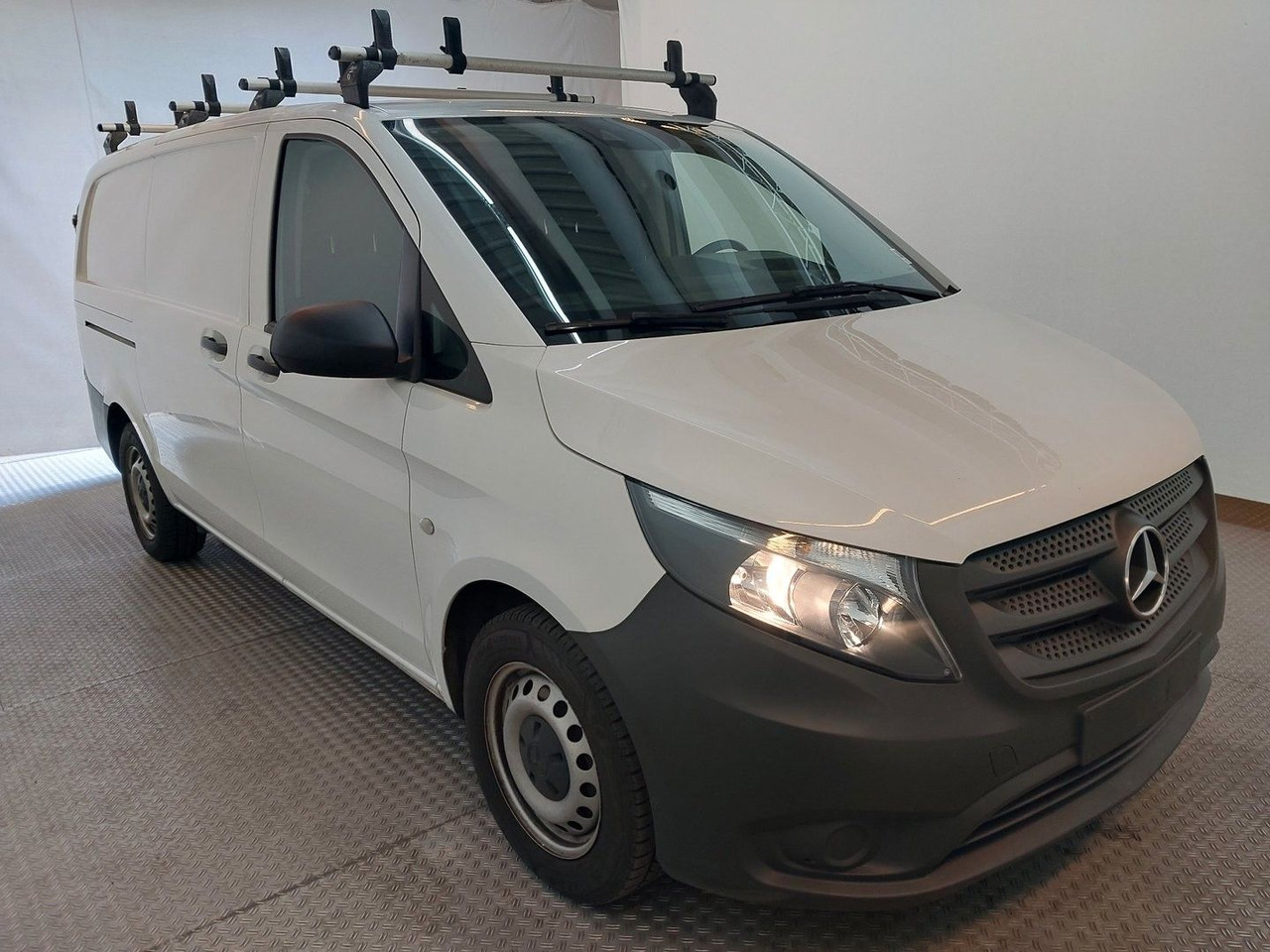 Mercedes-Benz Vito Kasten 114 CDI lang,Klima,AHK,Regale, Kamer - Van penumpang: gambar 1 Mercedes-Benz Vito Kasten 114 CDI lang,Klima,AHK,Regale, Kamer - Van penumpang: gambar 1
