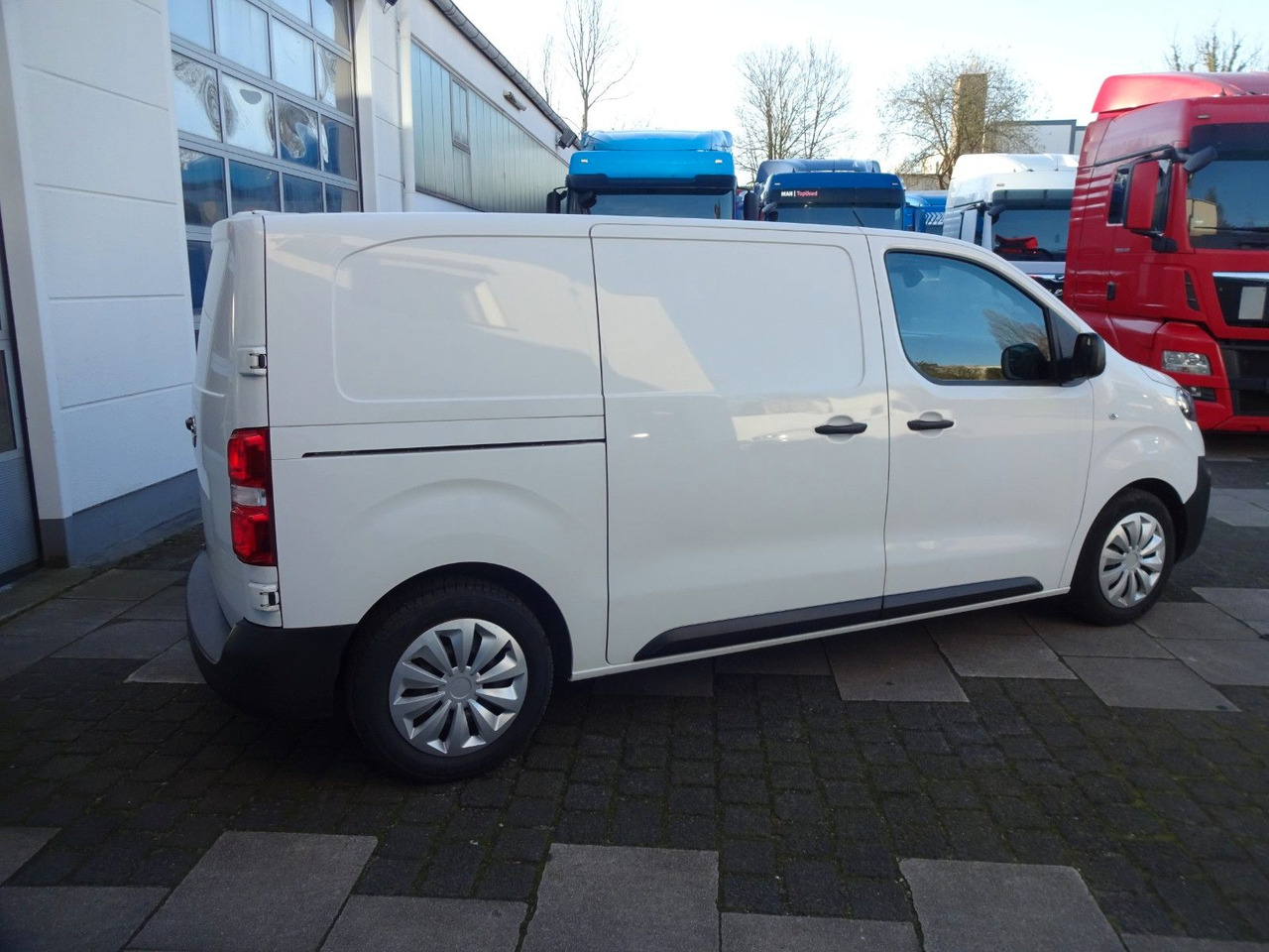 Opel 50 x Vivaro Kasten L1H1, Klima, PDC, Tempomat - Van kecil: gambar 5 Opel 50 x Vivaro Kasten L1H1, Klima, PDC, Tempomat - Van kecil: gambar 5