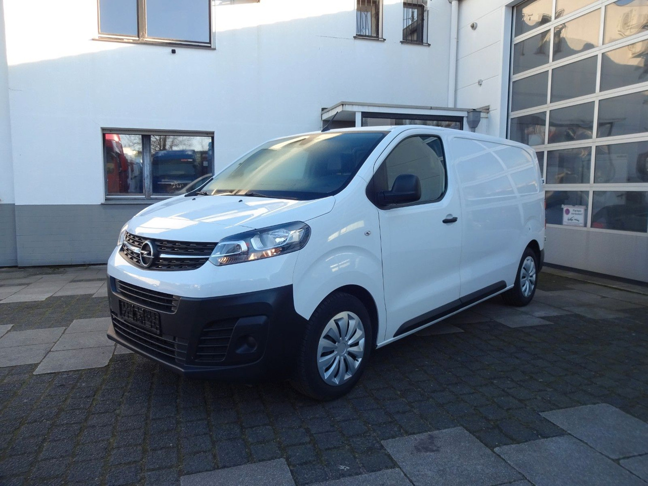 Opel 50 x Vivaro Kasten L1H1, Klima, PDC, Tempomat - Van kecil: gambar 3 Opel 50 x Vivaro Kasten L1H1, Klima, PDC, Tempomat - Van kecil: gambar 3