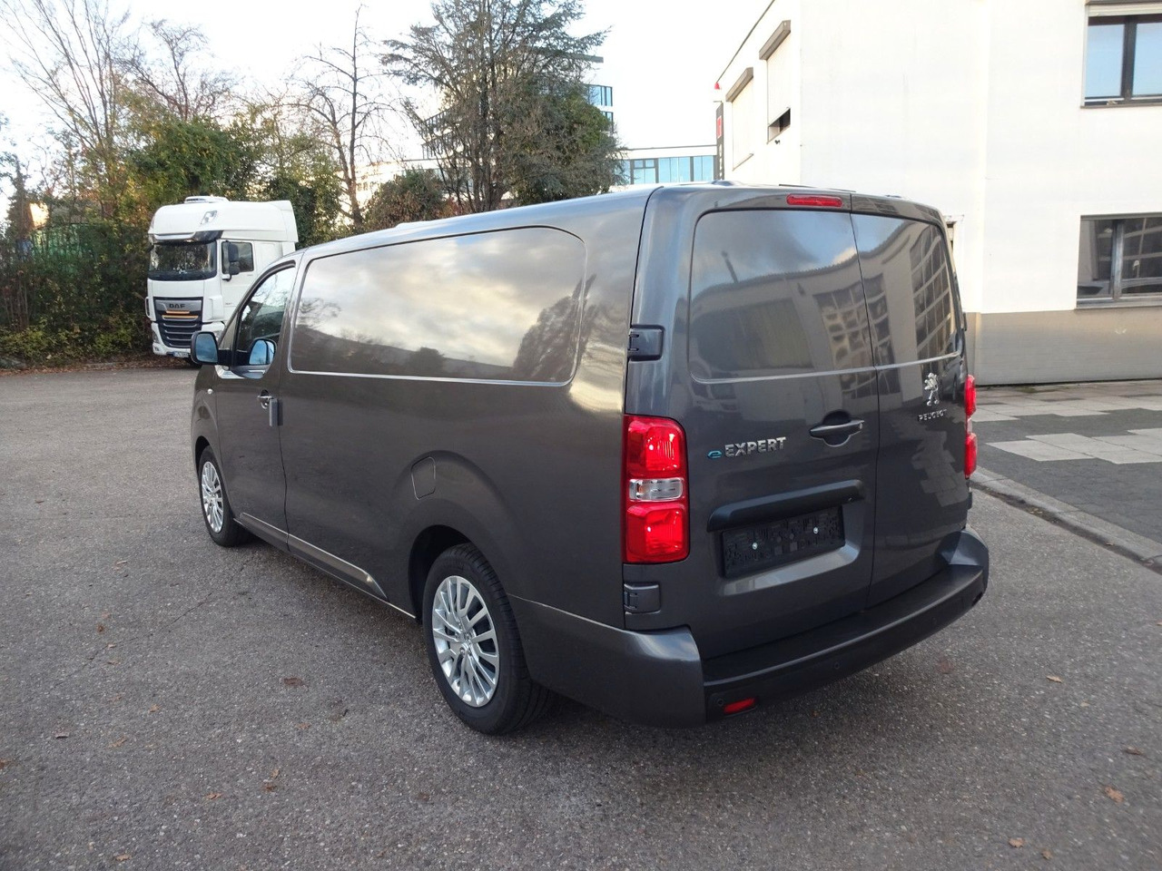 Peugeot Expert Kasten Lang, L3H1, 57 kW - Van kecil, Van listrik: gambar 5 Peugeot Expert Kasten Lang, L3H1, 57 kW - Van kecil, Van listrik: gambar 5