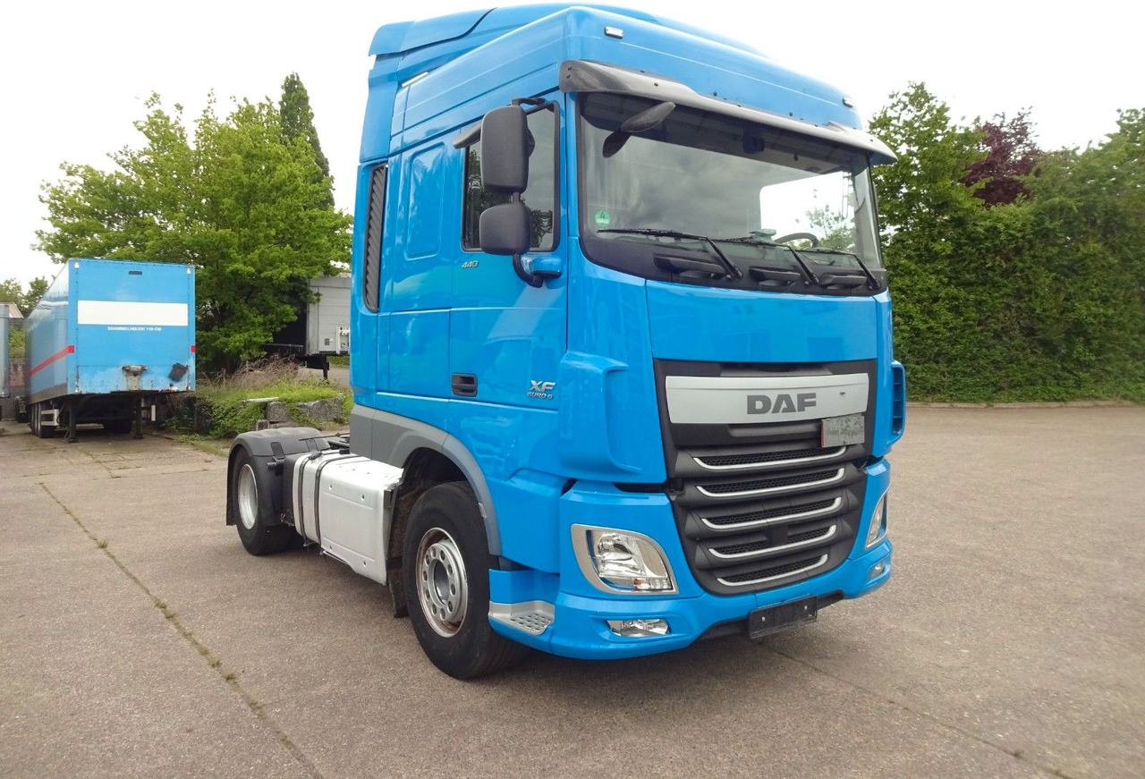 DAF XF 440, SC, Klima, 2 x Tank, Intarder, Standklim - Tractor head: gambar 3 DAF XF 440, SC, Klima, 2 x Tank, Intarder, Standklim - Tractor head: gambar 3
