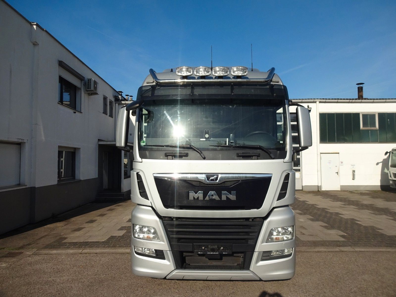 MAN TGX 18.470, Low Liner, XLX, Intarder, ACC - Tractor head: gambar 2 MAN TGX 18.470, Low Liner, XLX, Intarder, ACC - Tractor head: gambar 2