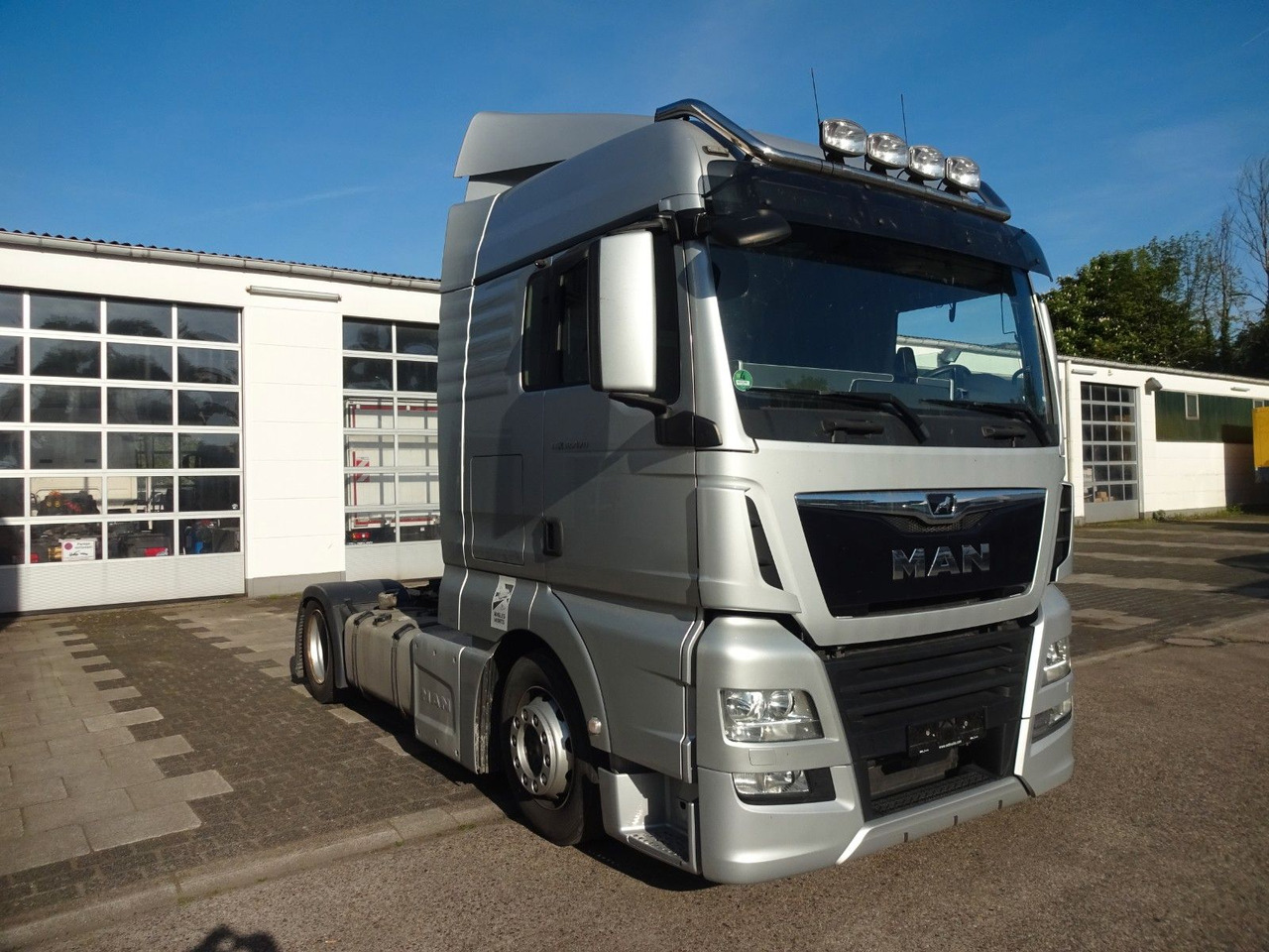 MAN TGX 18.470, Low Liner, XLX, Intarder, ACC - Tractor head: gambar 1 MAN TGX 18.470, Low Liner, XLX, Intarder, ACC - Tractor head: gambar 1