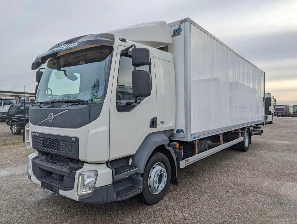 Volvo FL 210, 12tn., Isolirt, Autom, wie neu - Truk box: gambar 1 Volvo FL 210, 12tn., Isolirt, Autom, wie neu - Truk box: gambar 1