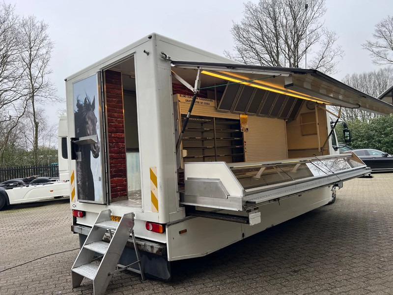 DAF LF 180 4X2 Verkoopopbouw/Verkaufsaufbau +Koeling Hydraulisch uitklapbaar - Truk penjual: gambar 2 DAF LF 180 4X2 Verkoopopbouw/Verkaufsaufbau +Koeling Hydraulisch uitklapbaar - Truk penjual: gambar 2