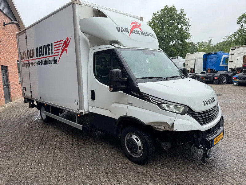 Iveco Daily 35C18 Koffer Airco 750KG Laadklep LBW Automatic! - Van panel: gambar 2 Iveco Daily 35C18 Koffer Airco 750KG Laadklep LBW Automatic! - Van panel: gambar 2